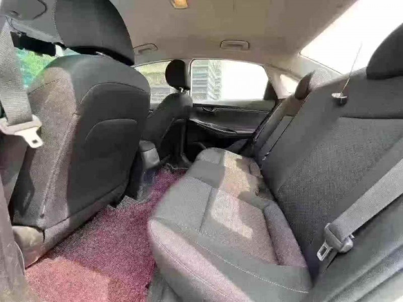 东莞19年现代悦动4