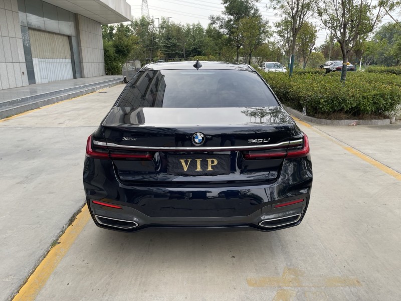 济宁22年宝马7系7