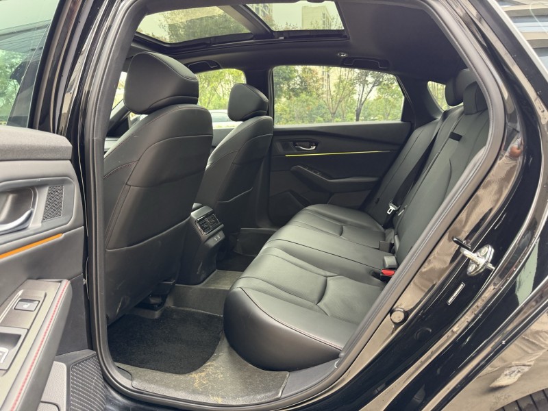 济宁23年本田雅阁6