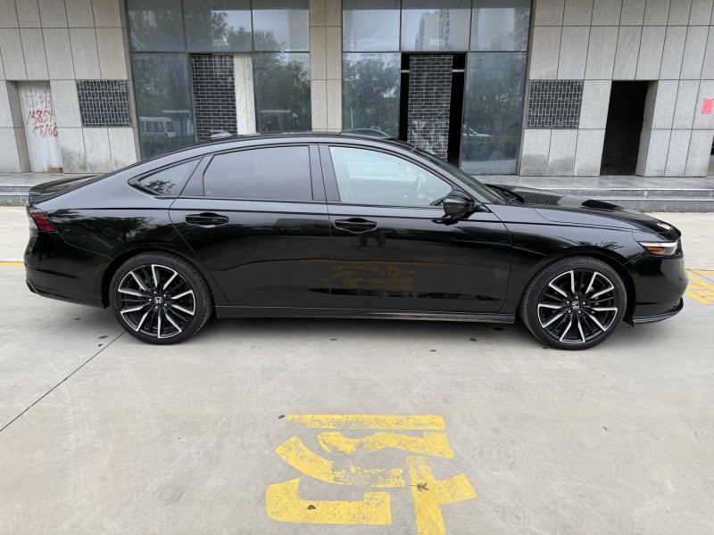 济宁23年本田雅阁7