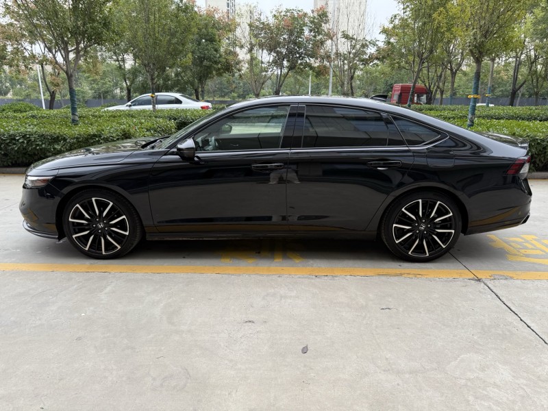 济宁23年本田雅阁9