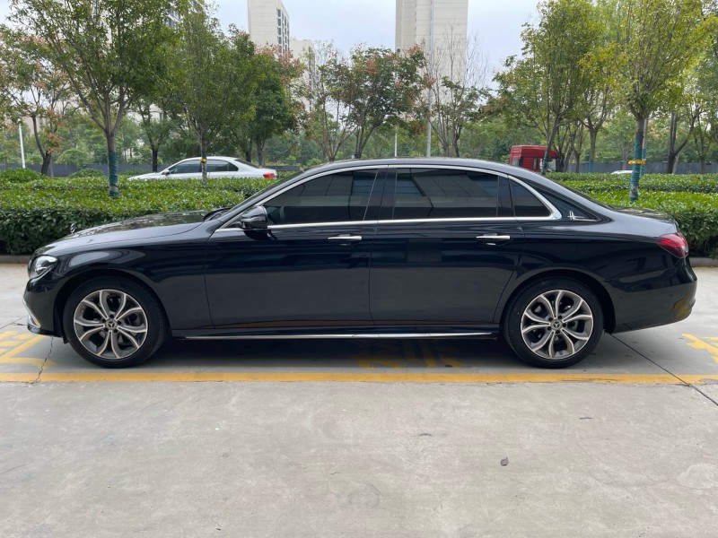 济宁20年奔驰E8