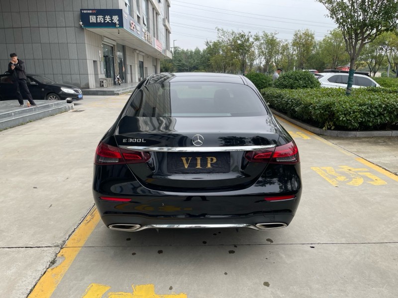 济宁20年奔驰E9