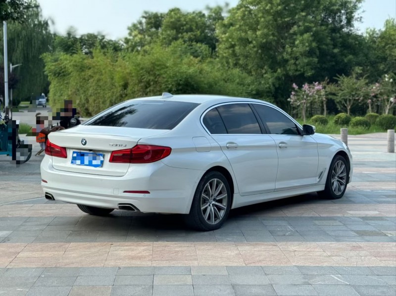 菏泽17年宝马5系8