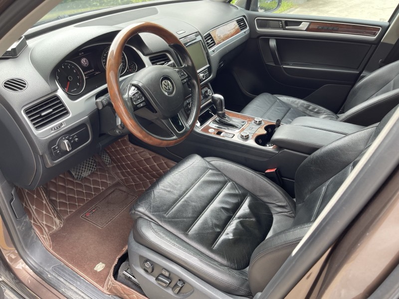 济宁14年大众途锐8