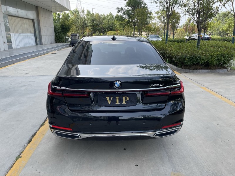 济宁21年宝马7系6