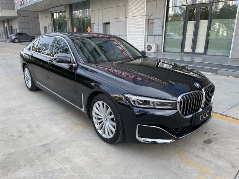 济宁21年宝马7系9