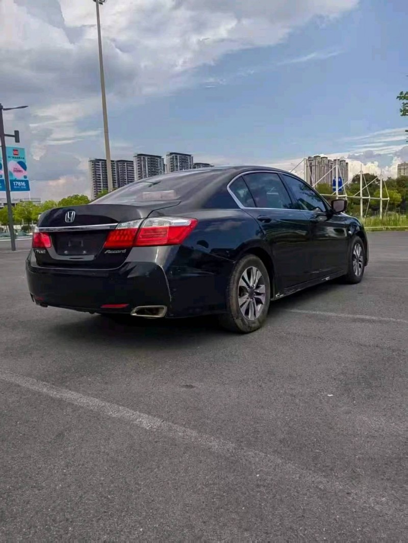 金华16年本田雅阁3