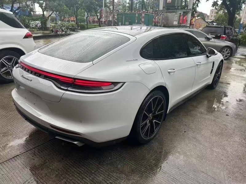 广州23年保时捷帕拉梅拉8