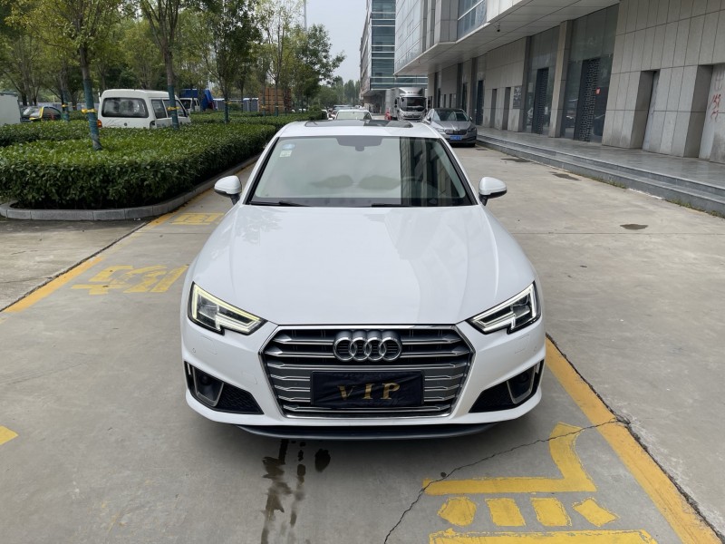 济宁19年奥迪A4L1