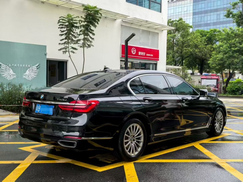 深圳17年宝马7系7