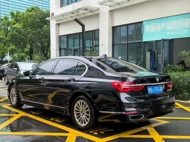 深圳17年宝马7系8