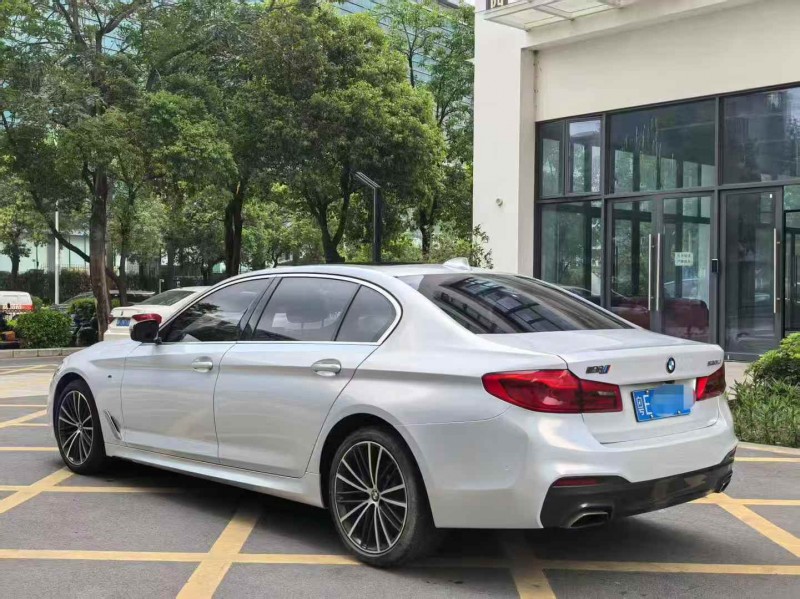 深圳20年宝马5系6