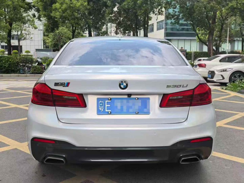 深圳20年宝马5系7