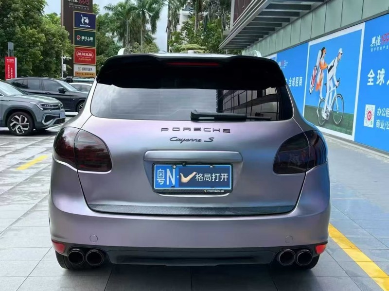 广州13年保时捷卡宴9