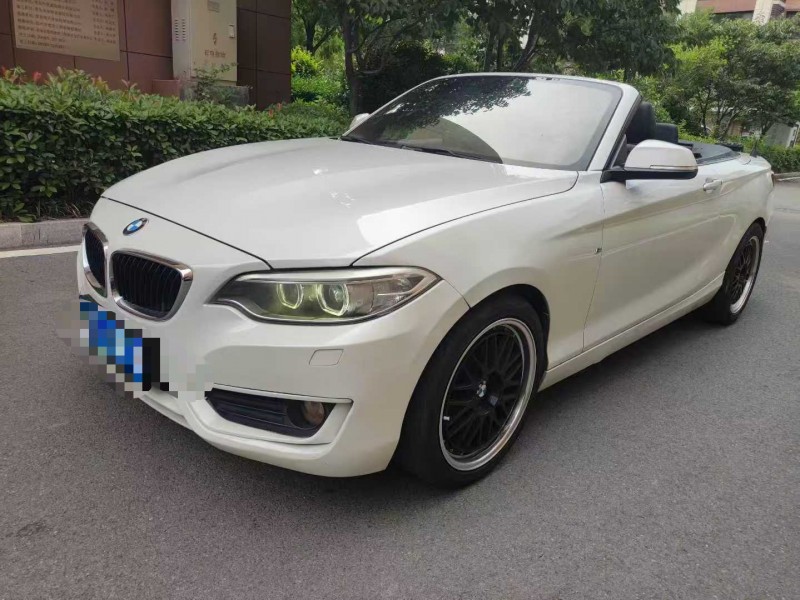 青岛16年宝马2系2