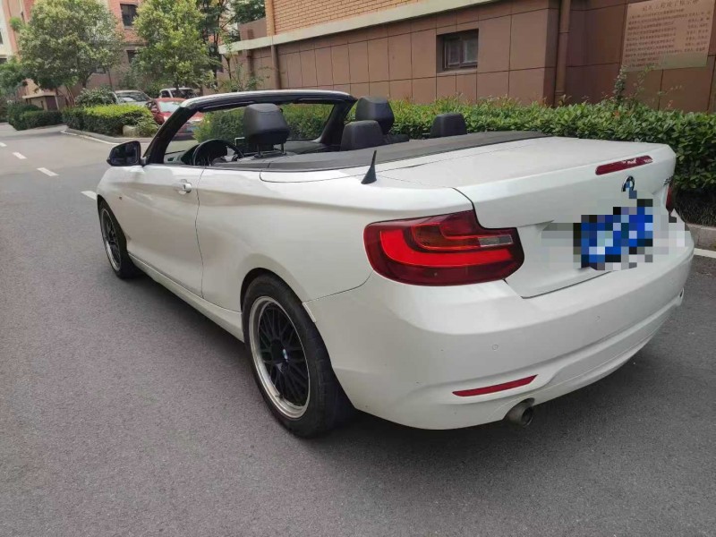 青岛16年宝马2系6