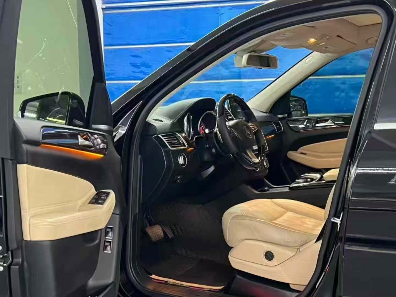 广州18年奔驰GLS5