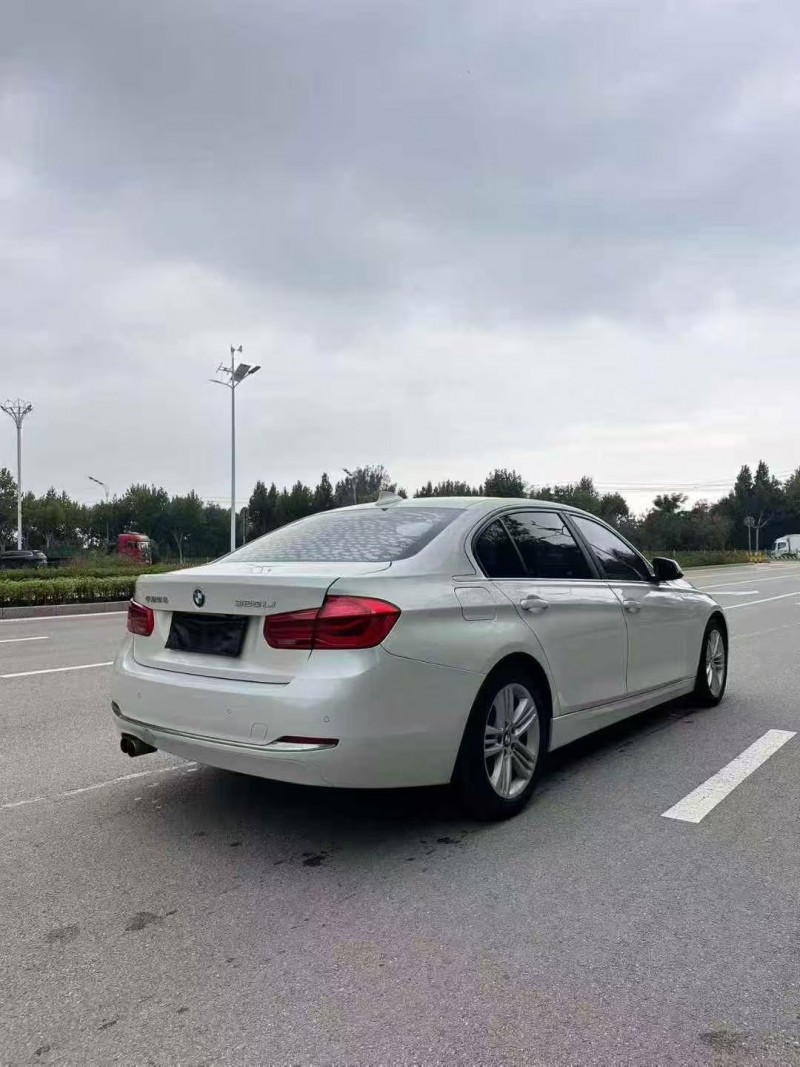 枣庄17年宝马3系8