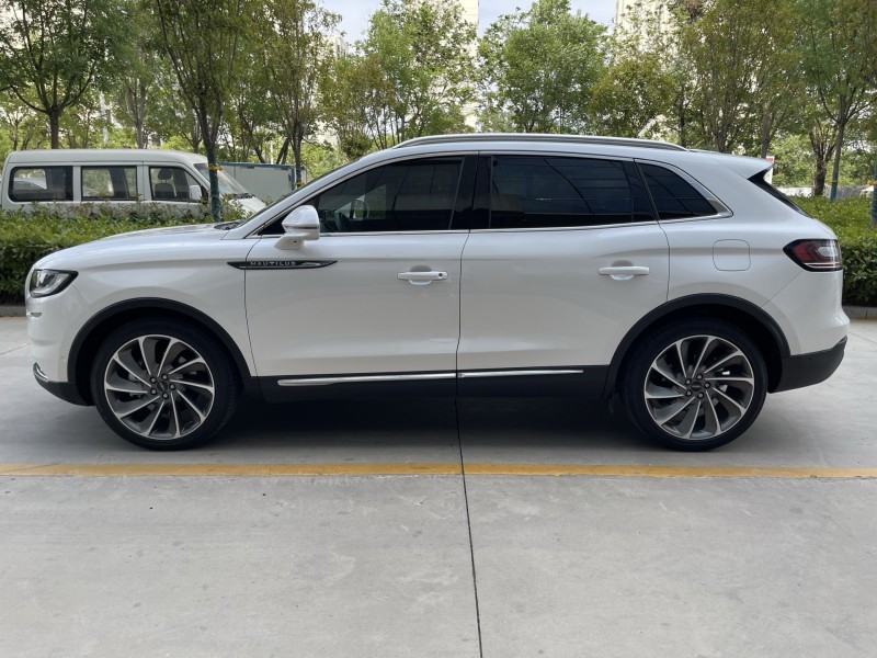 济宁23年林肯航海家6