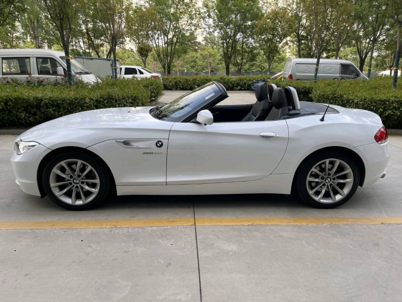 济宁17年宝马Z44