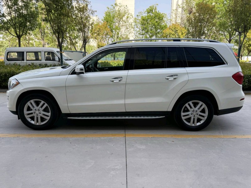 济宁13年奔驰GL9