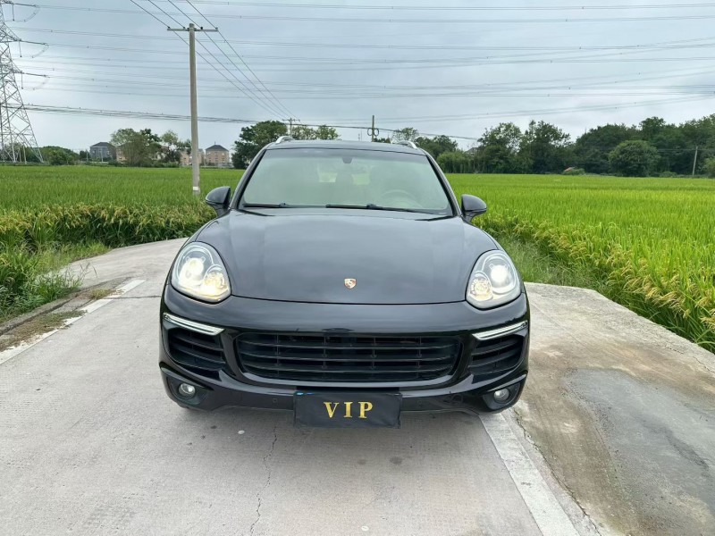 杭州15年保时捷卡宴1