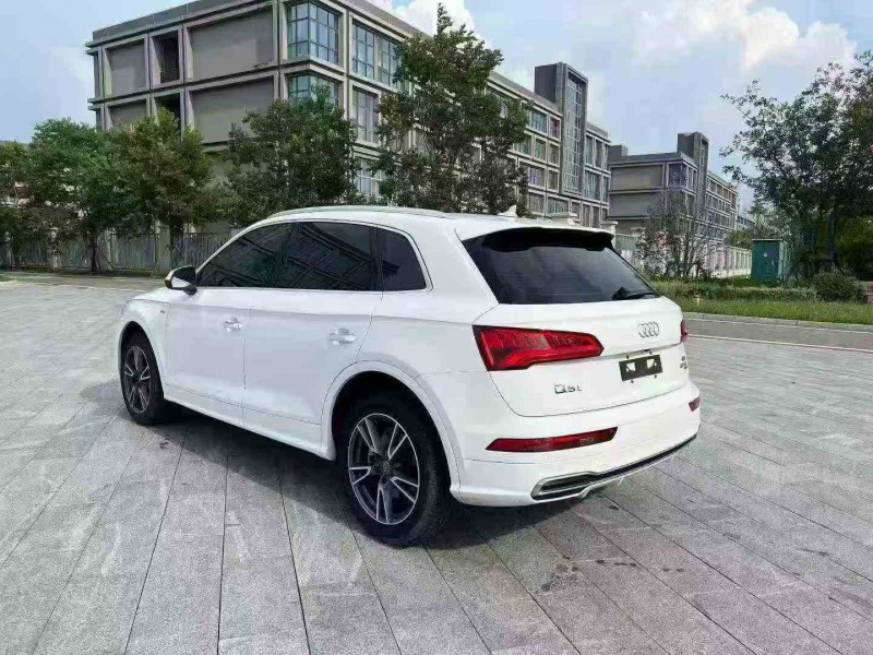 苏州21年奥迪Q57