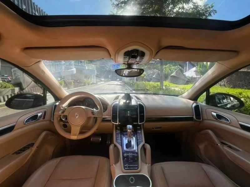 深圳13年保时捷卡宴4