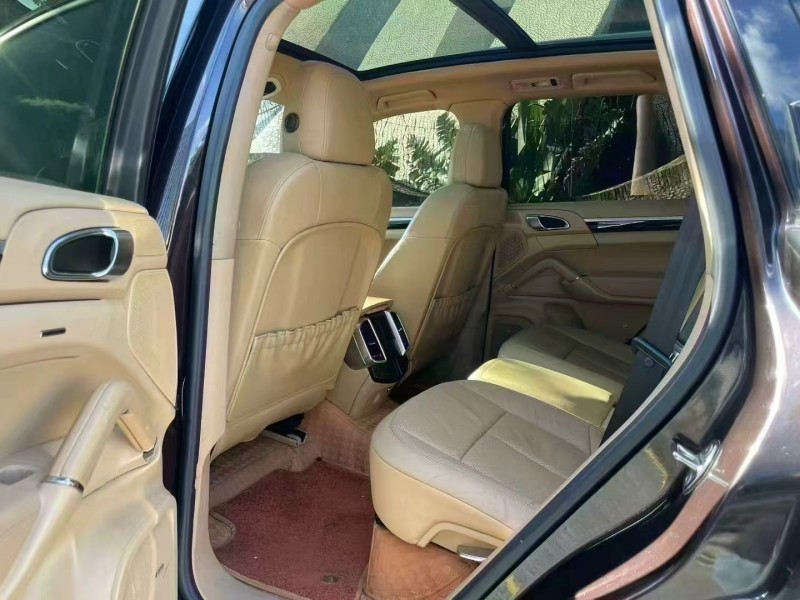 深圳13年保时捷卡宴5