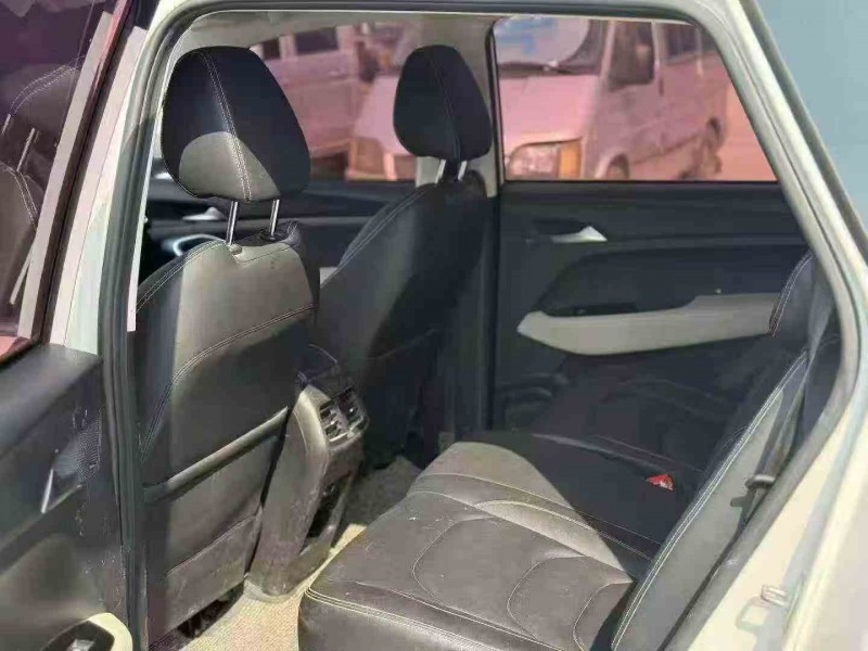 衢州19年宝骏5304