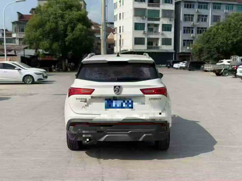 衢州19年宝骏5306