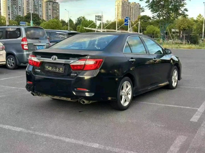 金华14年丰田凯美瑞4