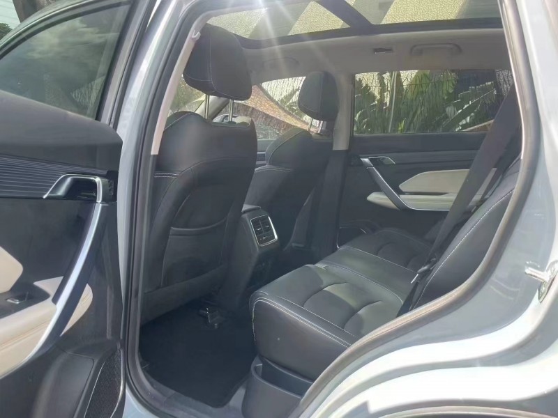 深圳22年吉利博越5