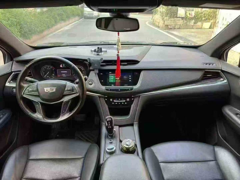 三明20年凯迪拉克XT54