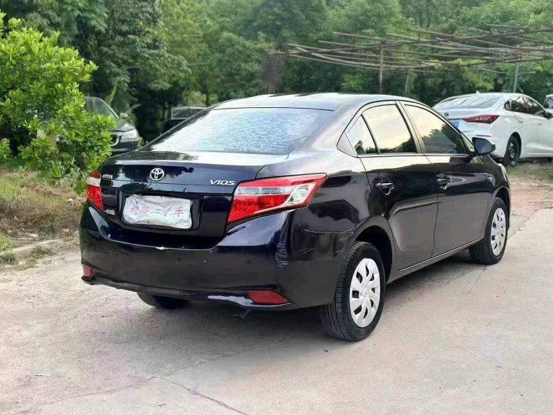 金华16年丰田威驰2