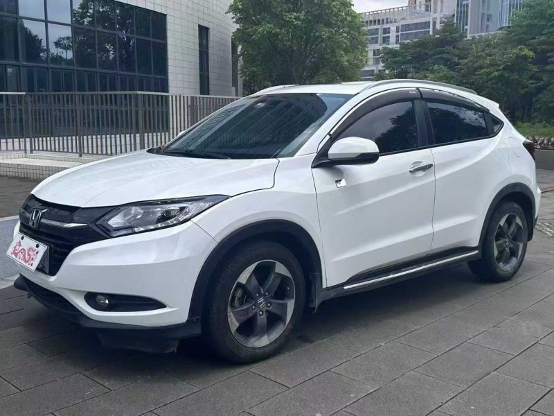 汕头17年本田缤智3