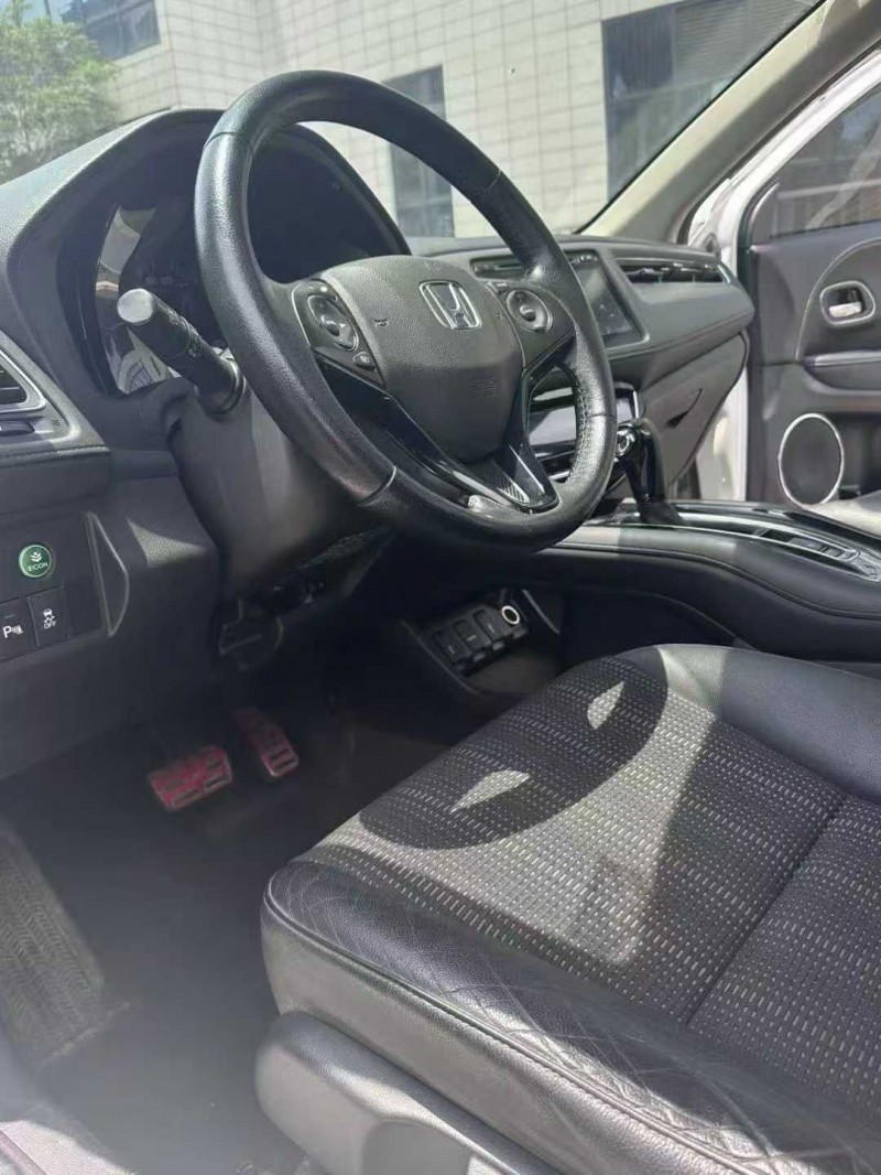 汕头17年本田缤智4