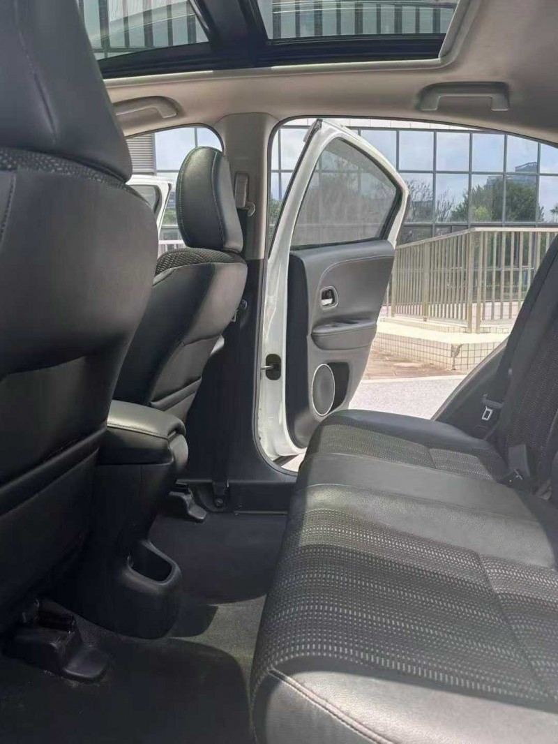 汕头17年本田缤智6