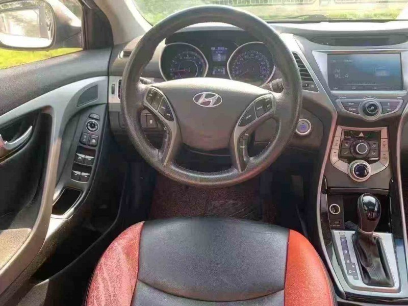 珠海17年现代朗动6