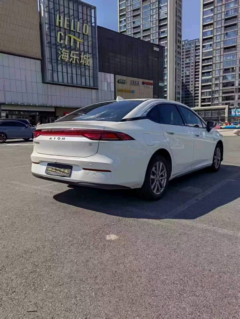 金华24年传祺埃安S2