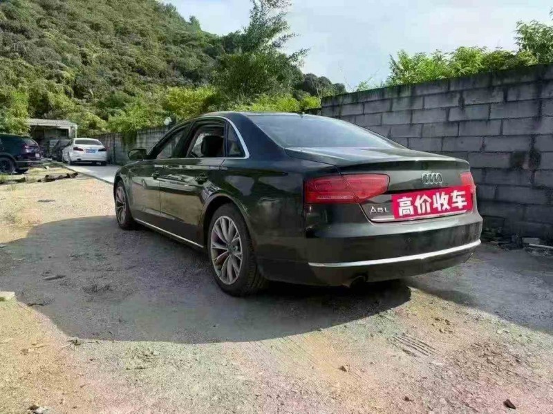 江门13年奥迪A8L7