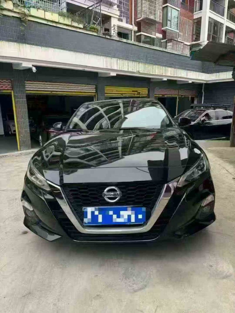 邵阳22年日产天籁1