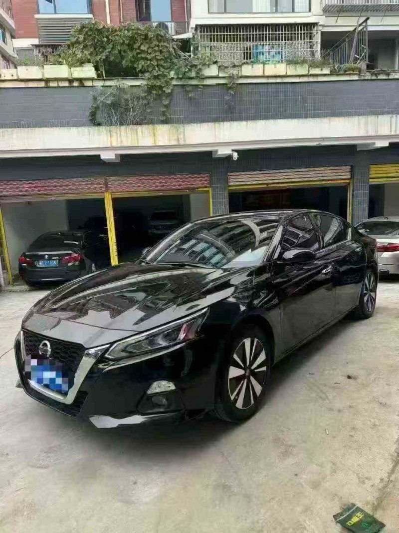 邵阳22年日产天籁2