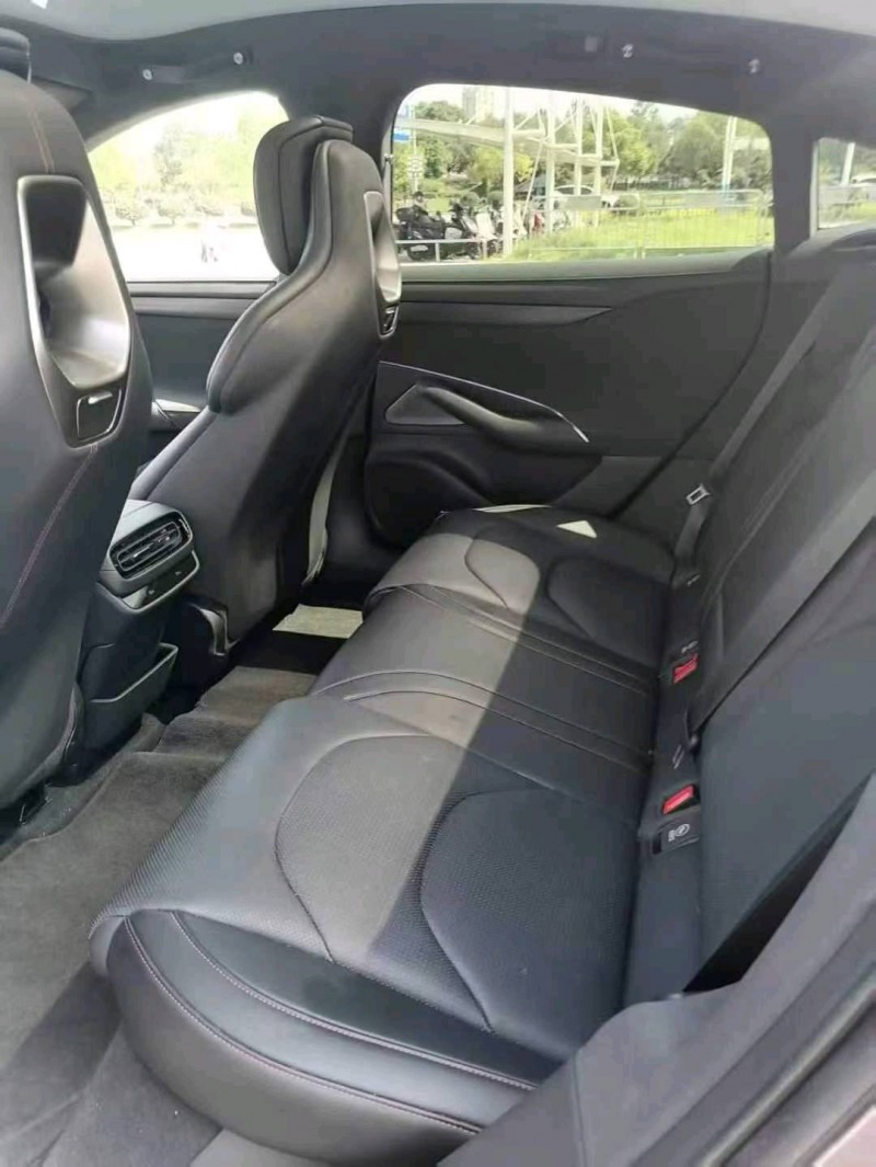 金华24年小米SU76