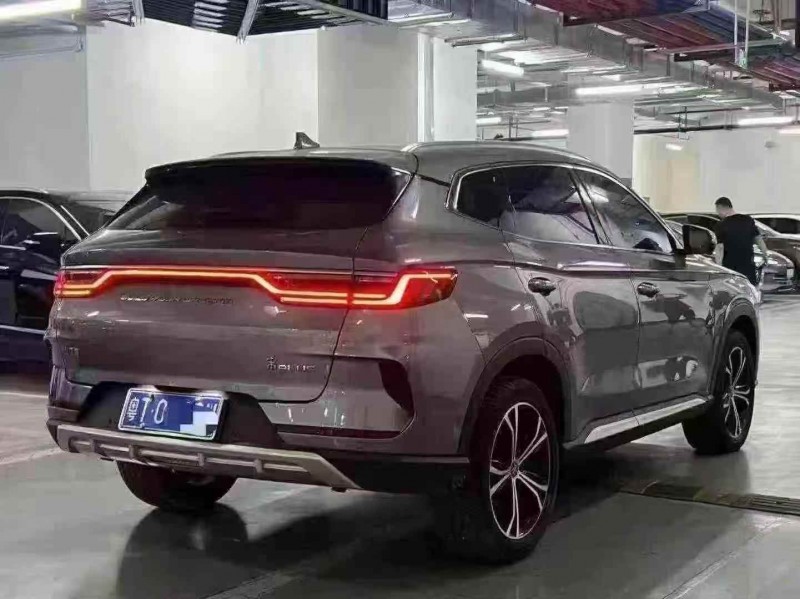 东莞21年比亚迪宋8