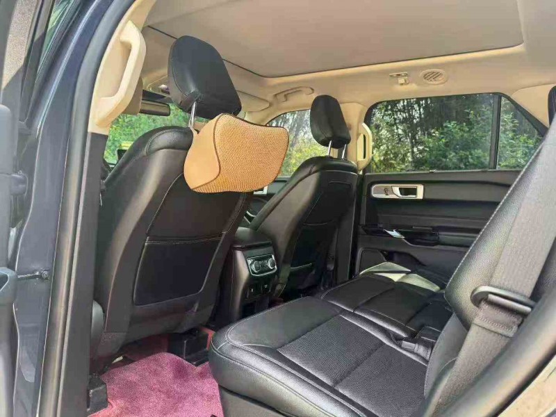 佛山21年福特探险者7