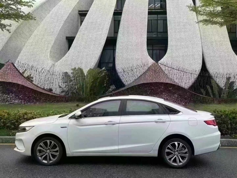 深圳19年吉利帝豪7