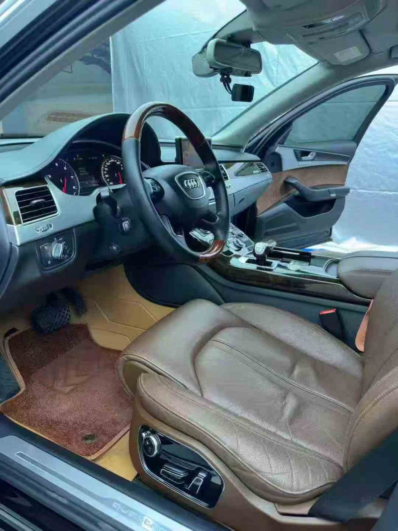 深圳17年奥迪A8L4