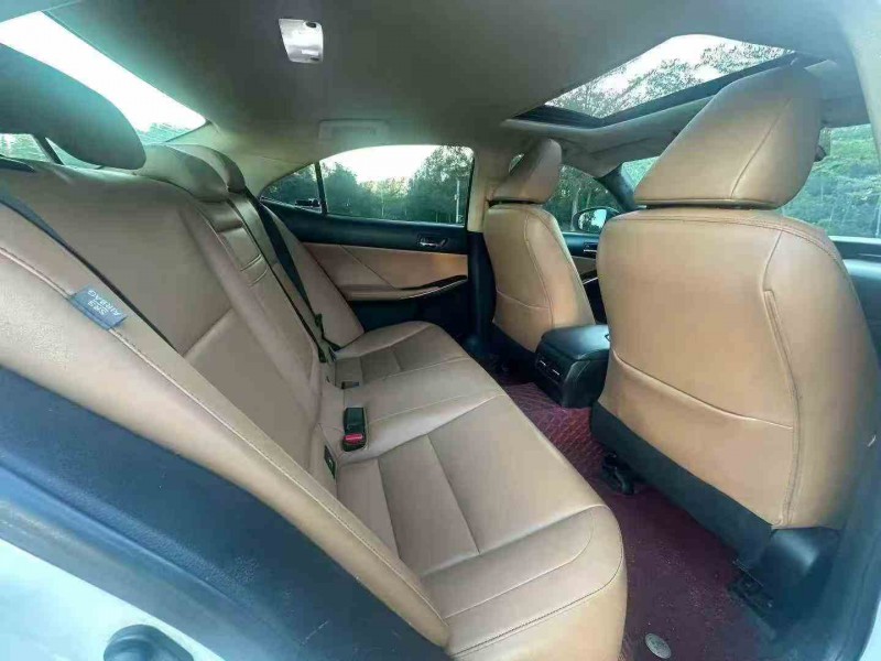 连云港13年雷克萨斯IS8